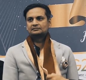 Dr Avinash Sharma principal riverstone school pune
